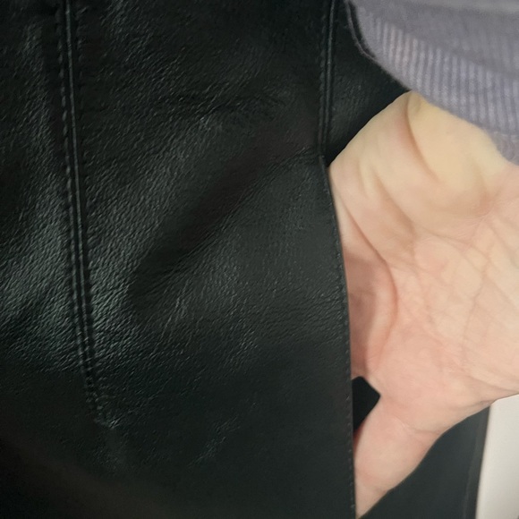 Worthington 100% Genuine Lambskin Leather Collared Black V-Neck Jacket - Picture 8 of 8